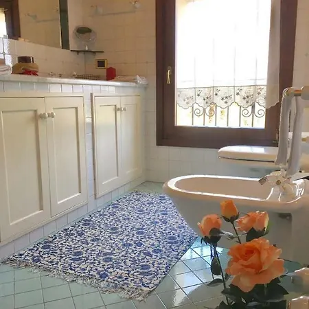 게스트하우스 Rosy25 Bassano Del Grappa 4*