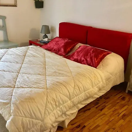 Rosy25 Bassano Del Grappa 게스트하우스 4*
